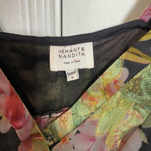 HEMANT & NANDITA multi color wrap crop top - Picture 3 of 8